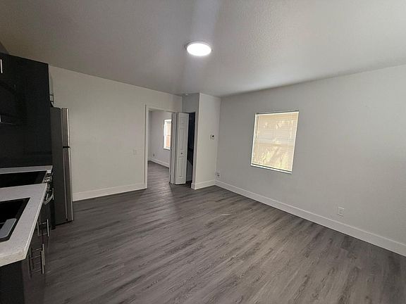 4th image of 17 W 16th St #3