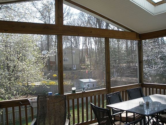 2nd image of 443 Yorkshire Dr