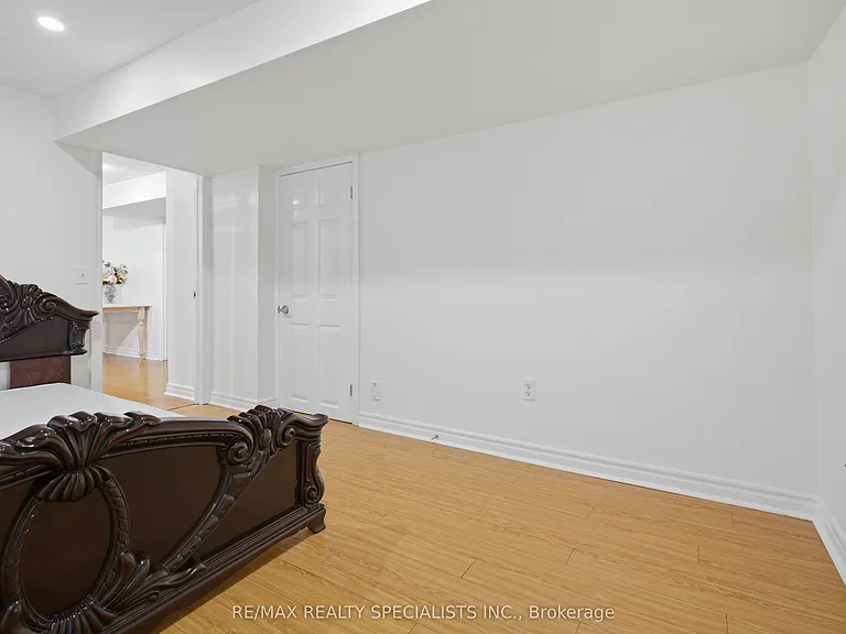 1036 Caven St — Photo 19