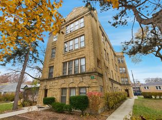 1507 Dobson St APT 3, Evanston, IL 60202