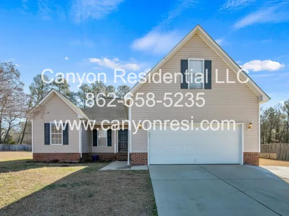 260 Sanford Ct, Raeford, NC 28376