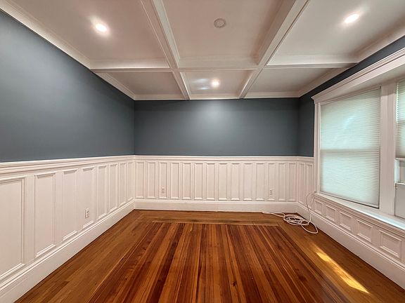 3rd image of 299 Tappan St APT 4