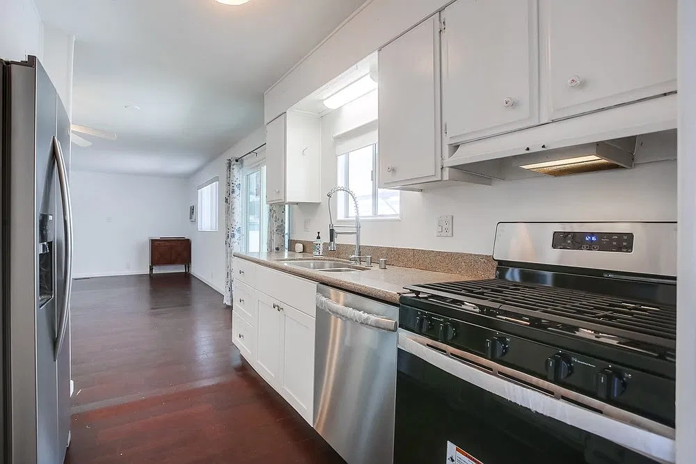 2 bed, 1592 sqft, $2,700 — Photo 3