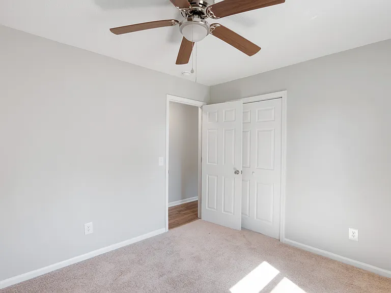 102 Burdock Cir — Photo 17