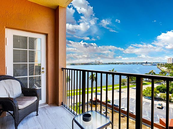 3rd image of 1801 N Flagler Dr APT 908