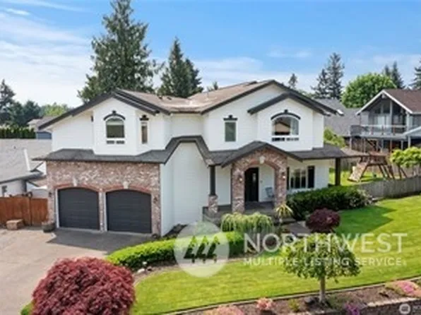 19920 Island Parkway E, Lake Tapps, WA 98391