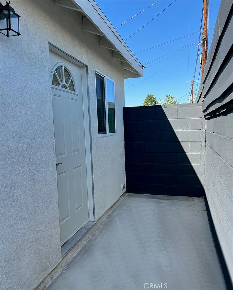 1 bed, 450 sqft, $1,899 — Photo 3