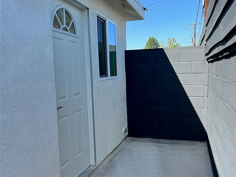 6539 N Bobbyboyar Ave — Photo 3