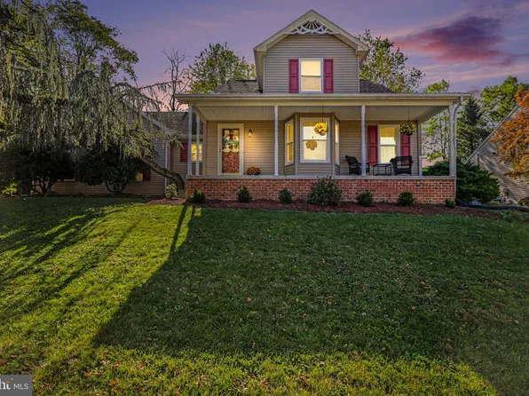 2404 Glendore Dr, Harrisburg, PA 17112