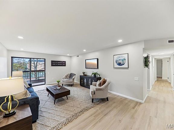 4th image of 539 Coeur De Royale Dr APT 201
