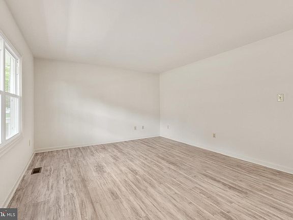 5th image of 7737 Curtis Ln