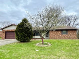 1805 Gregory Dr, Olney, IL 62450