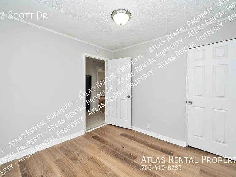 92 Scott Dr — Photo 10