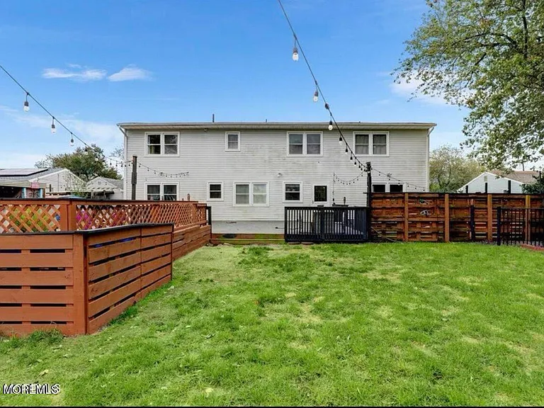 247 Sprucewood Dr — Photo 28