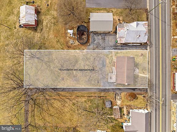 3rd image of 522 S Main St