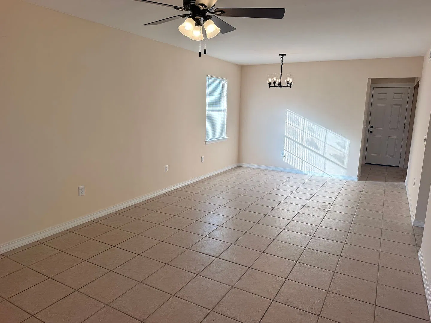 8823 E Bayhead Court A — Photo 2