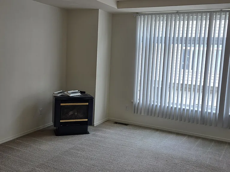 620 SW 155th St #4A — Photo 1
