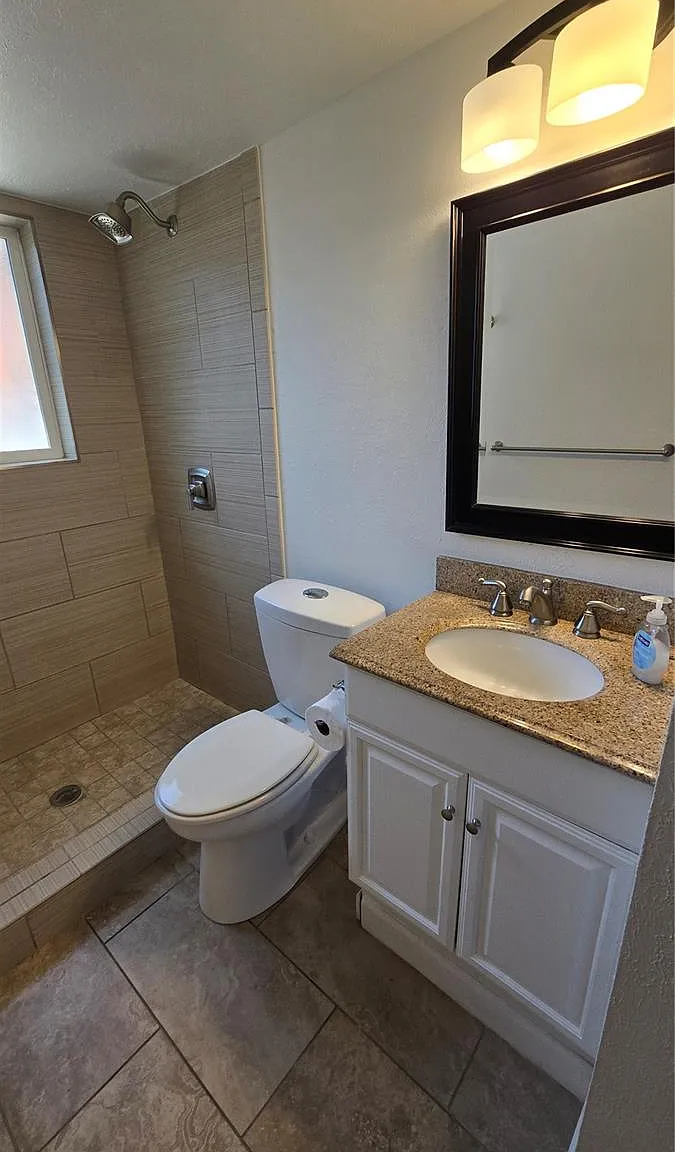 2 bed, 900 sqft, $1,725 — Photo 4