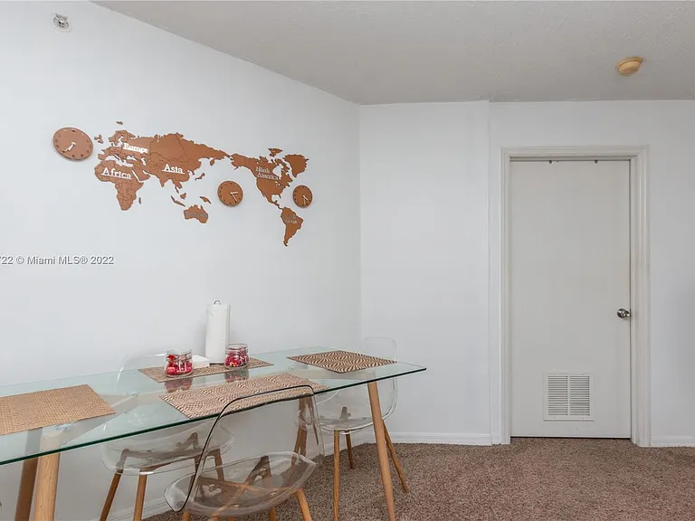 102 SW 6th Ave #202 — Photo 5