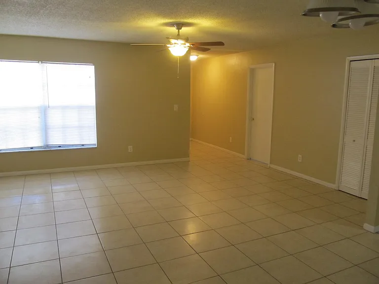 2215 Elizabeth Dr — Photo 5
