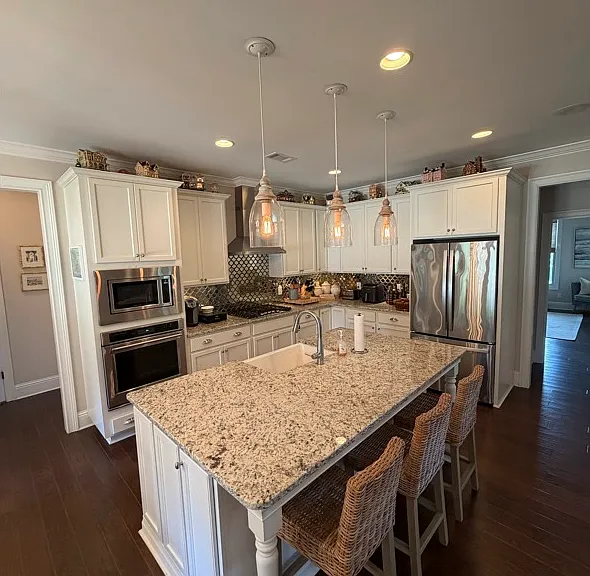 1081 Golf View Ln — Photo 2