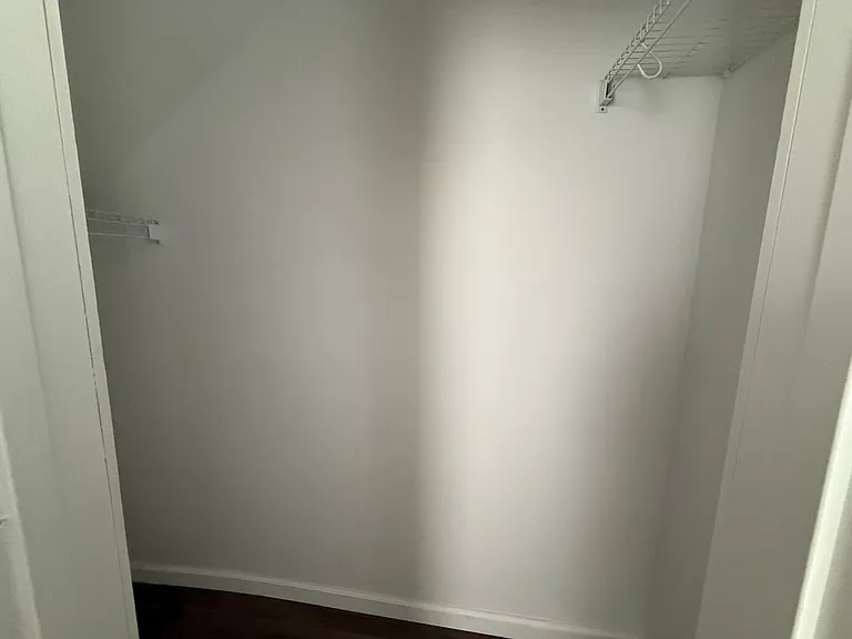 223 S McKinley Ave — Photo 3
