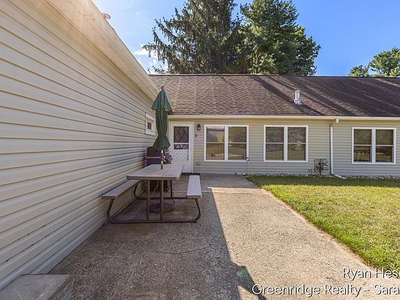 5th image of 2059 Sunshine Dr APT D