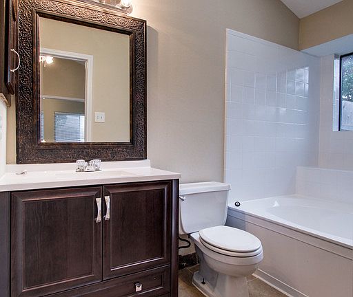 2nd image of 1224 Settlers Way
