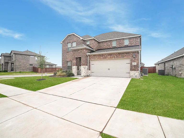 2232 Sun Star Dr — Photo 4