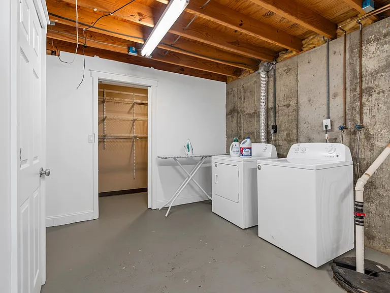 803 Matthews Dr — Photo 31