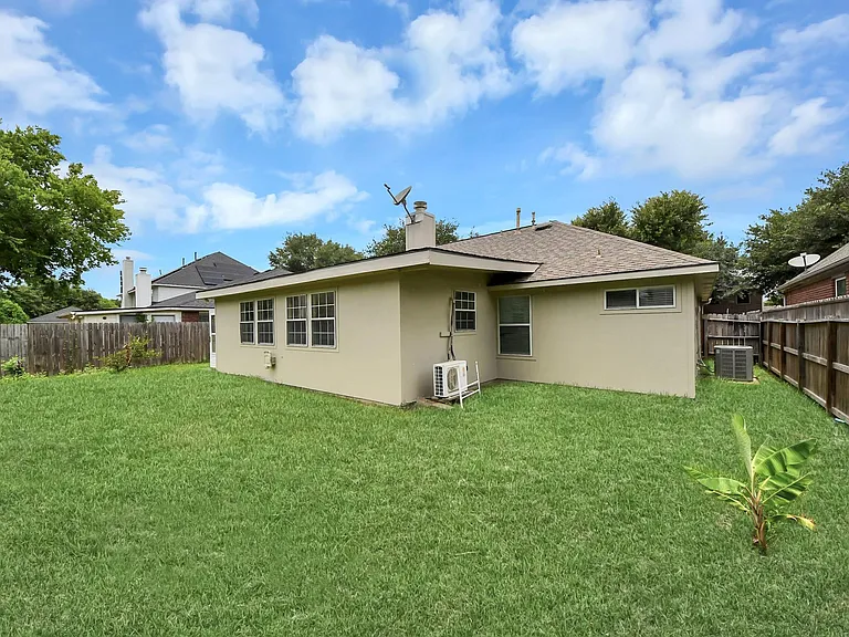 4235 Custer Creek Dr — Photo 5
