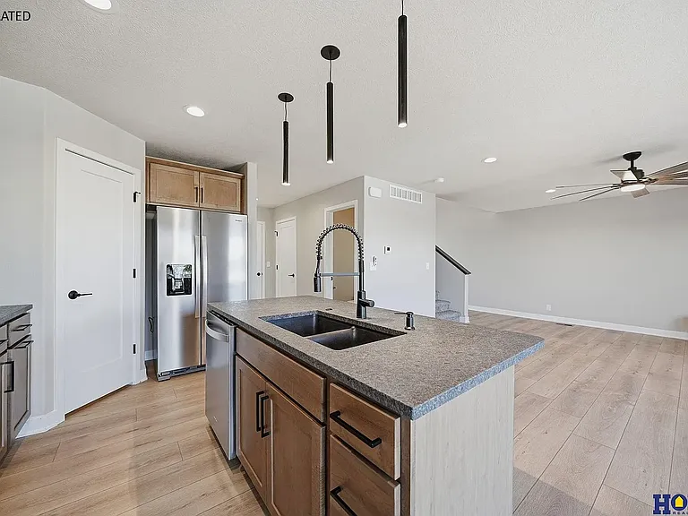 8911 Peregrine Rd — Photo 10