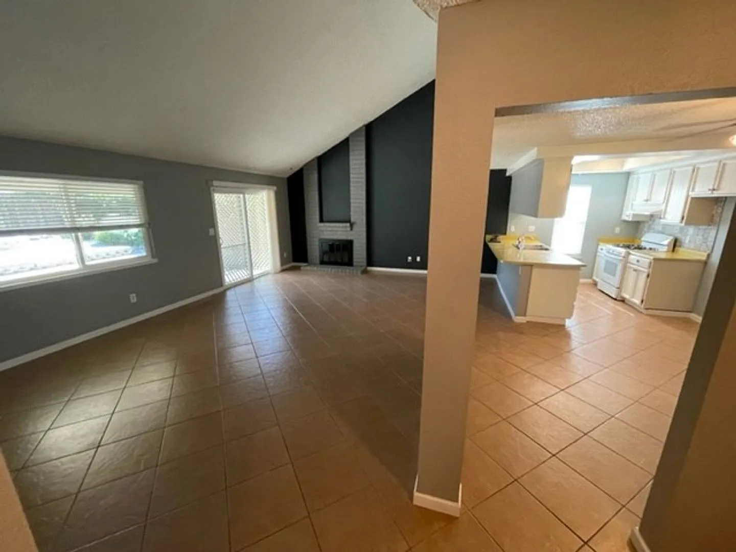 Roseville 3 bedroom — Photo 3