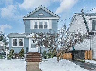 18 Filbert St, Valley Stream, NY 11581