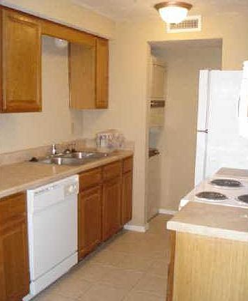 5th image of 11130 N Stratford Dr #324