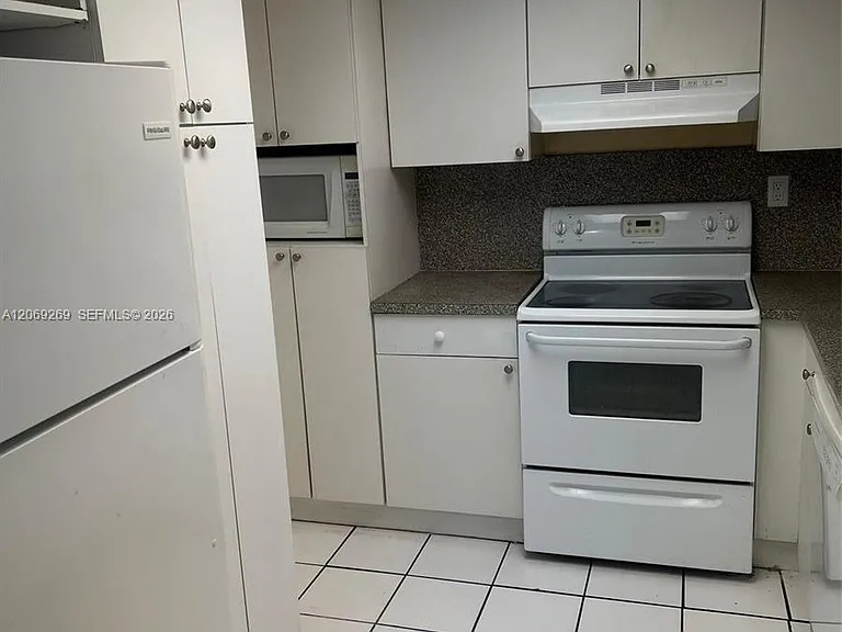 10500 SW 8th St #410 — Photo 8
