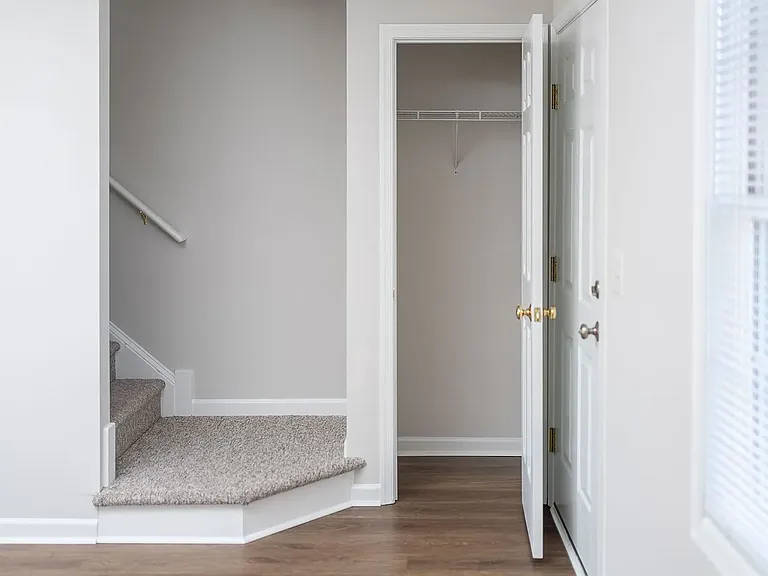 1009 Seth Drive — Photo 5