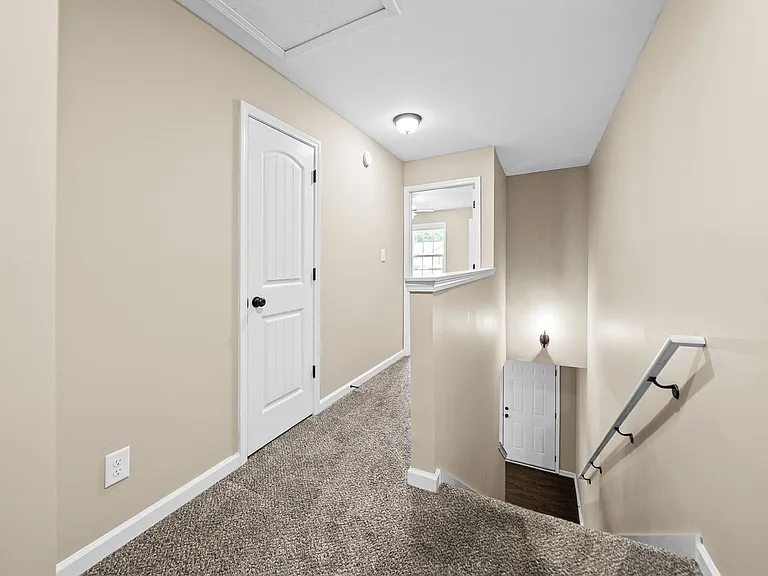 148 Center Pointe Dr — Photo 15