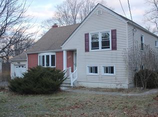 110 Ablondi Rd, Pearl River, NY 10965