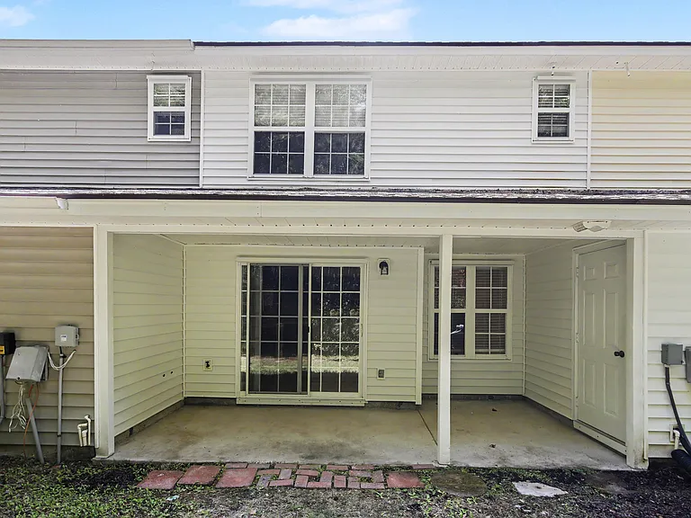 1043 Penny Ln — Photo 32