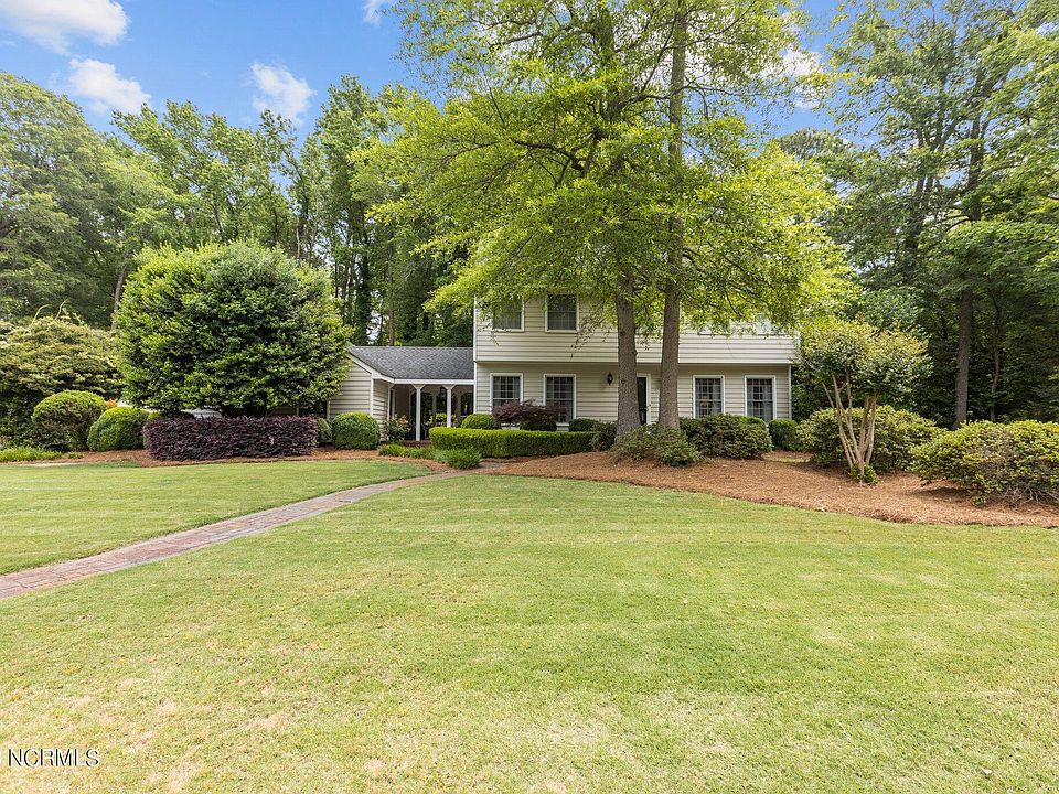 1st image of 104 Williamsburg Drive