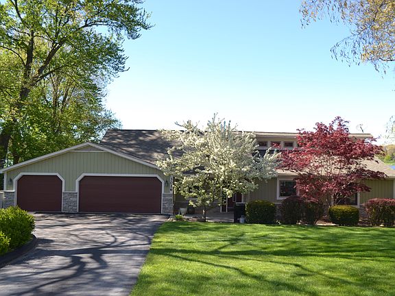 2nd image of 3026 Cady Dr