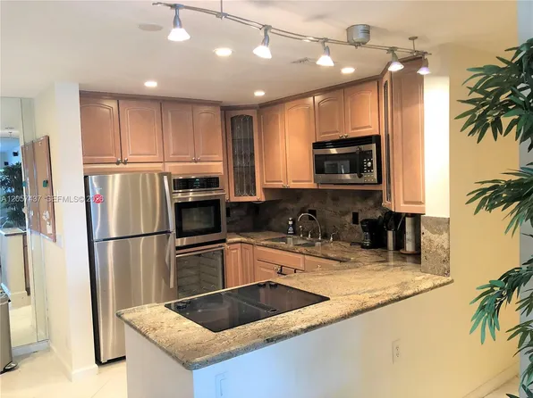 6339 Bay Club Dr APT 2, Fort Lauderdale, FL 33308
