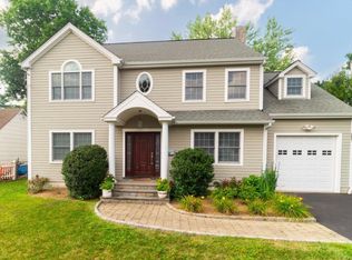 43 Quintard Dr, Port Chester, NY 10573