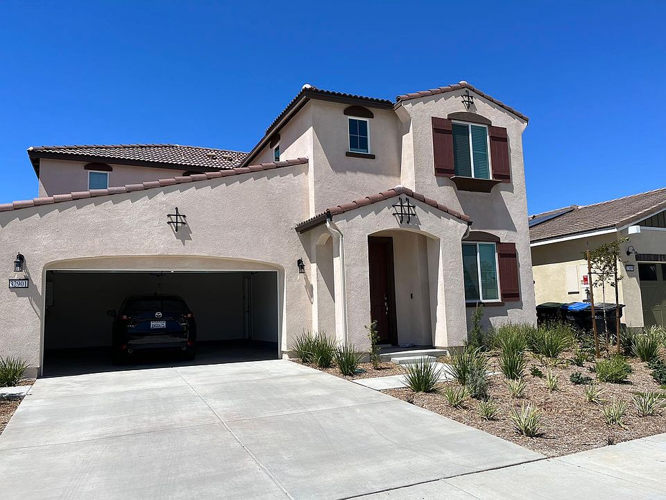 1st image of 32901 Gelder Cir