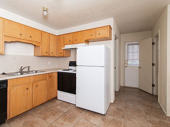 5th image of 4408 Deek Dr APT C