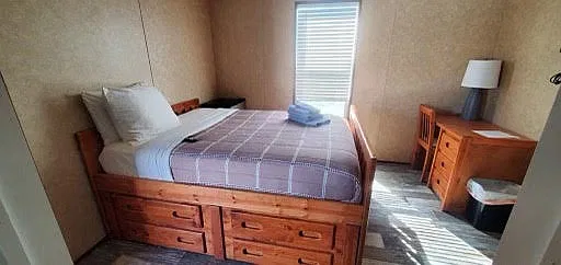 4 bed, $2,000 — Photo 4