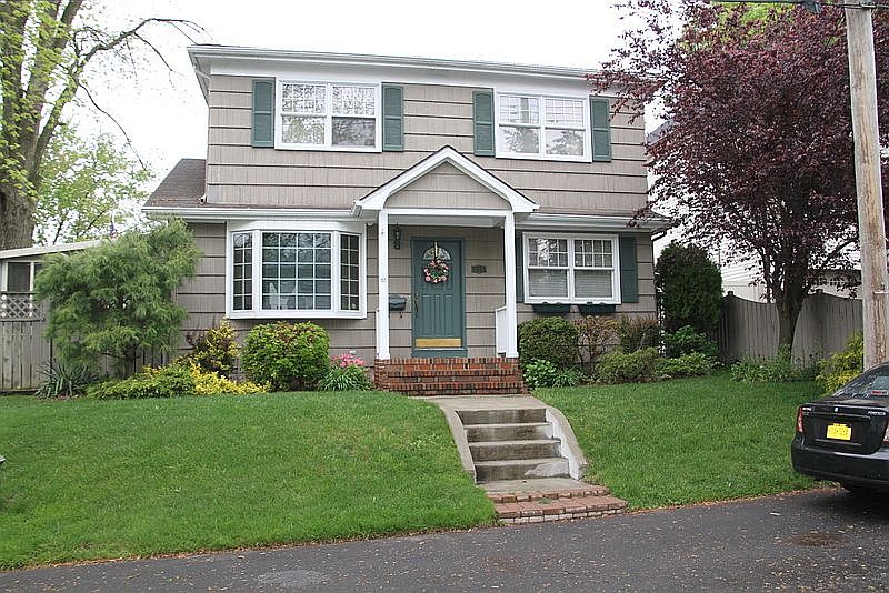 Dewey Ave Corner Lot