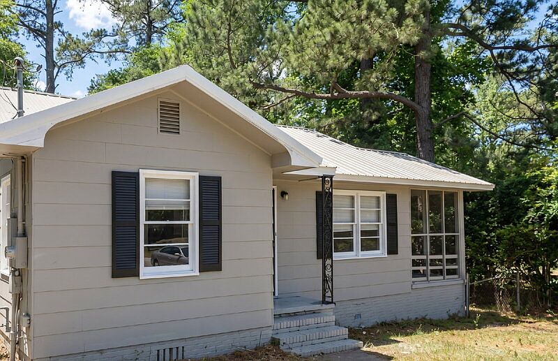 112 2nd St SW, Milledgeville, GA 31061 | Zillow