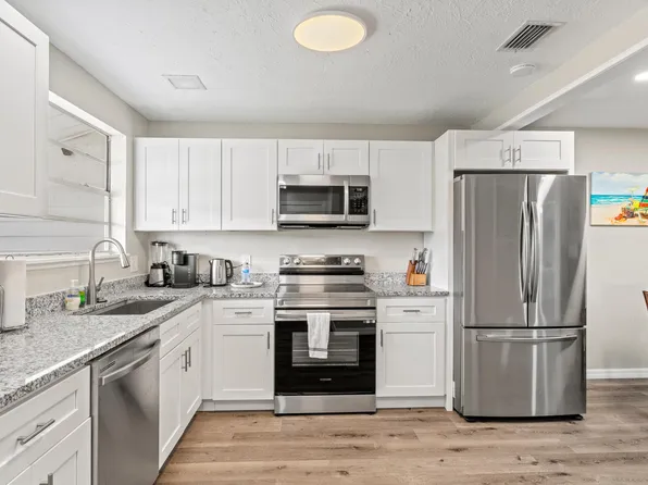 1727 E Manasota Beach Rd, Englewood, FL